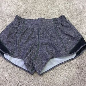 Lululemon Hotty Hot LR 2.5 Shorts
